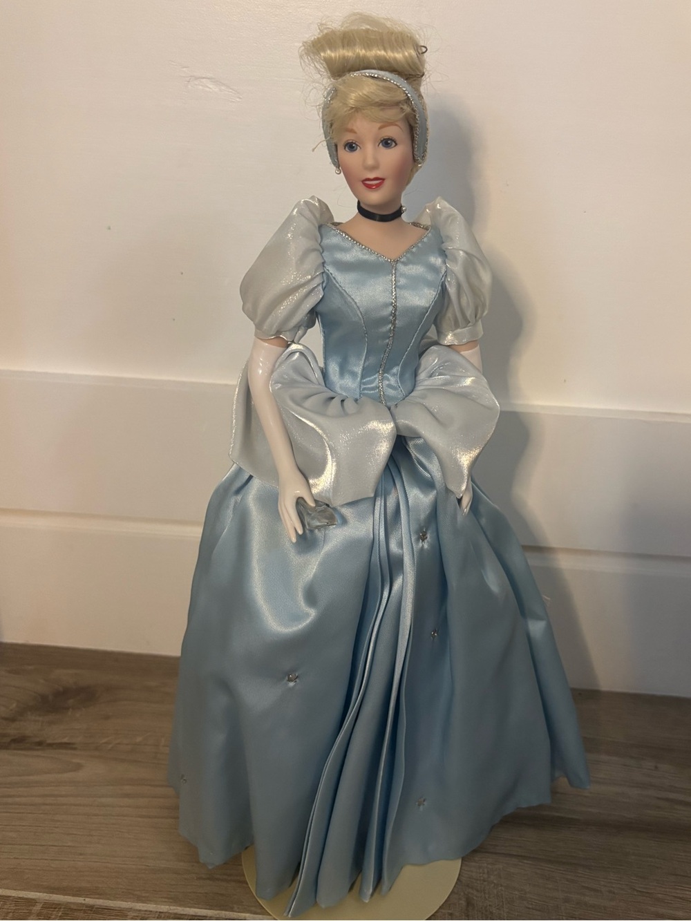 Franklin Mint Cinderella Light Blue Satin Princess Doll with White Puff Sleeves